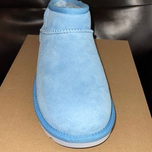 Ugg W Classic Ultra Mini HRZN 8 Brand New